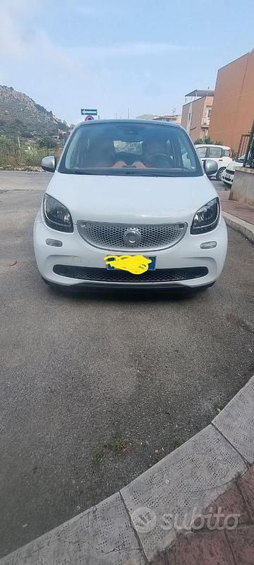 Usata Smart ForFour Passion 71 CV (52 kW) 2014 Bianco Utilitaria