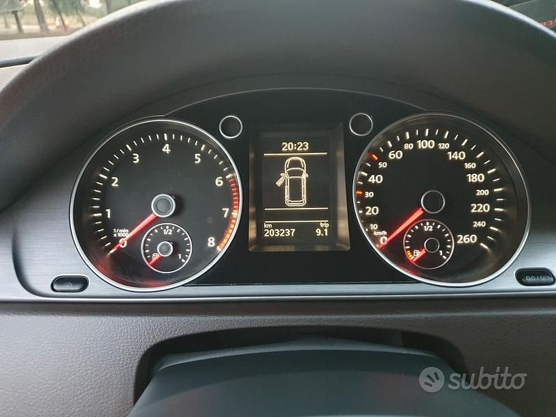 Usata VW Passat 150 CV (110 kW) 2012 Grigio Berlina