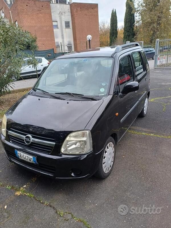 Nero Usata 2004 Opel Agila Due volumi | 2500 € (Cara) - Immagine 1/4