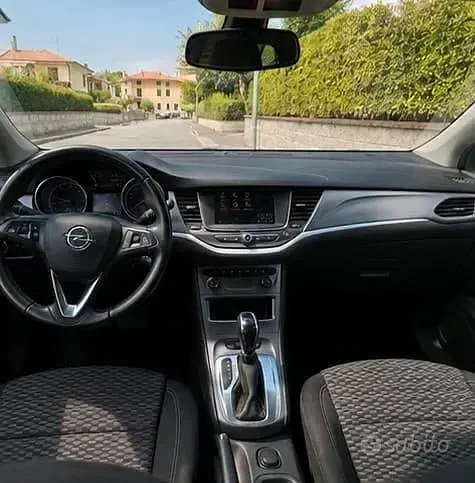 Usata Opel Astra 90 CV (66 kW) 2020 Nero Station wagon