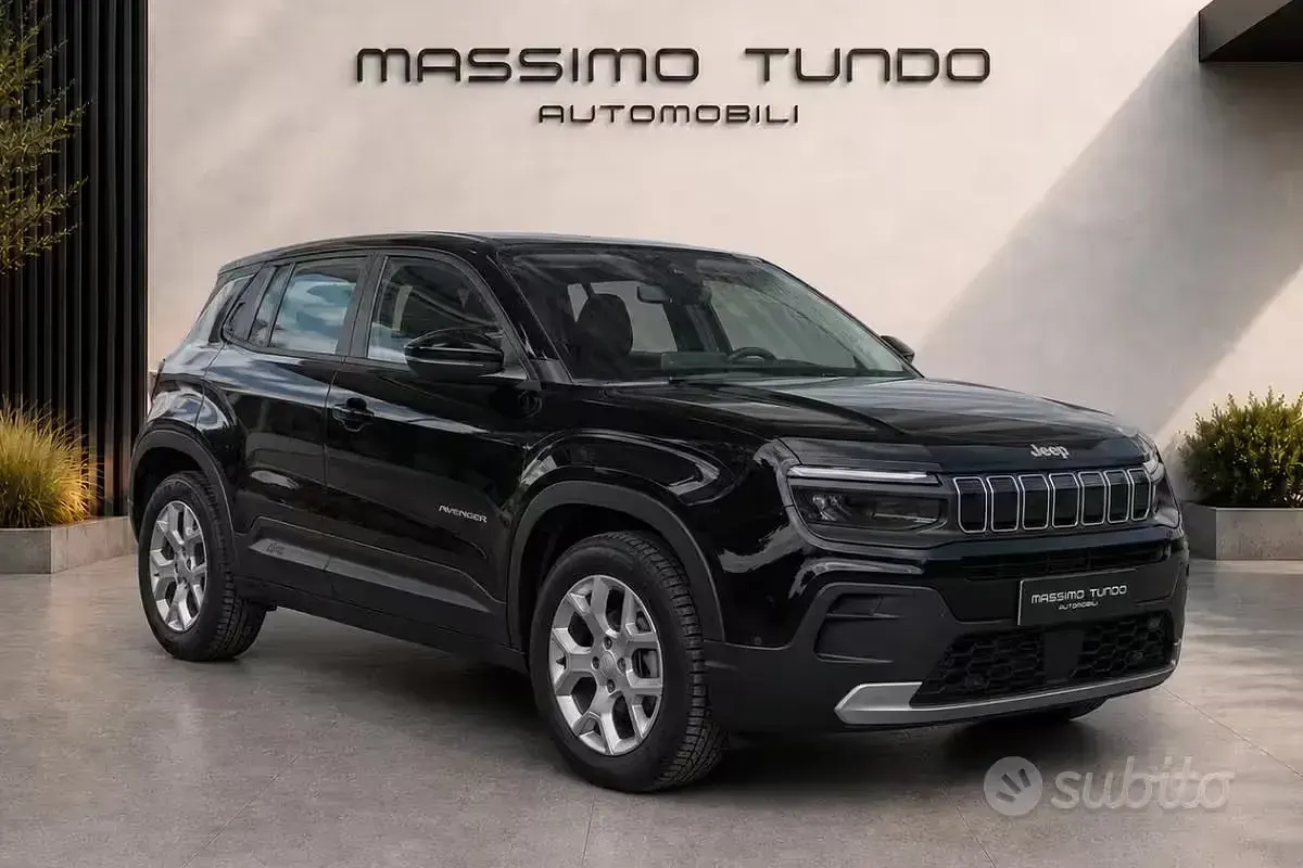 Usata Jeep Avenger Altitude 101 CV (74 kW) 2024 Nero SUV