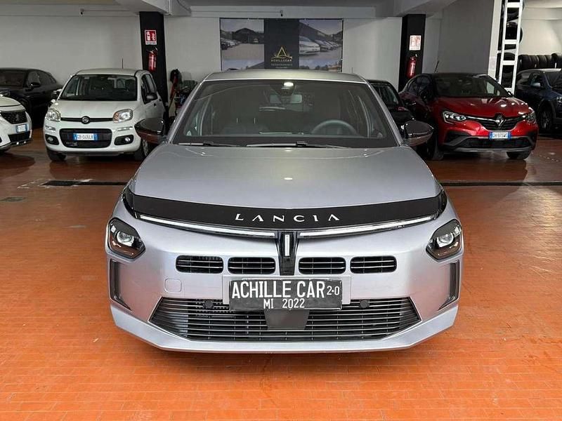 Usata Lancia Ypsilon 101 CV (74 kW) 2025 Grigio Utilitaria