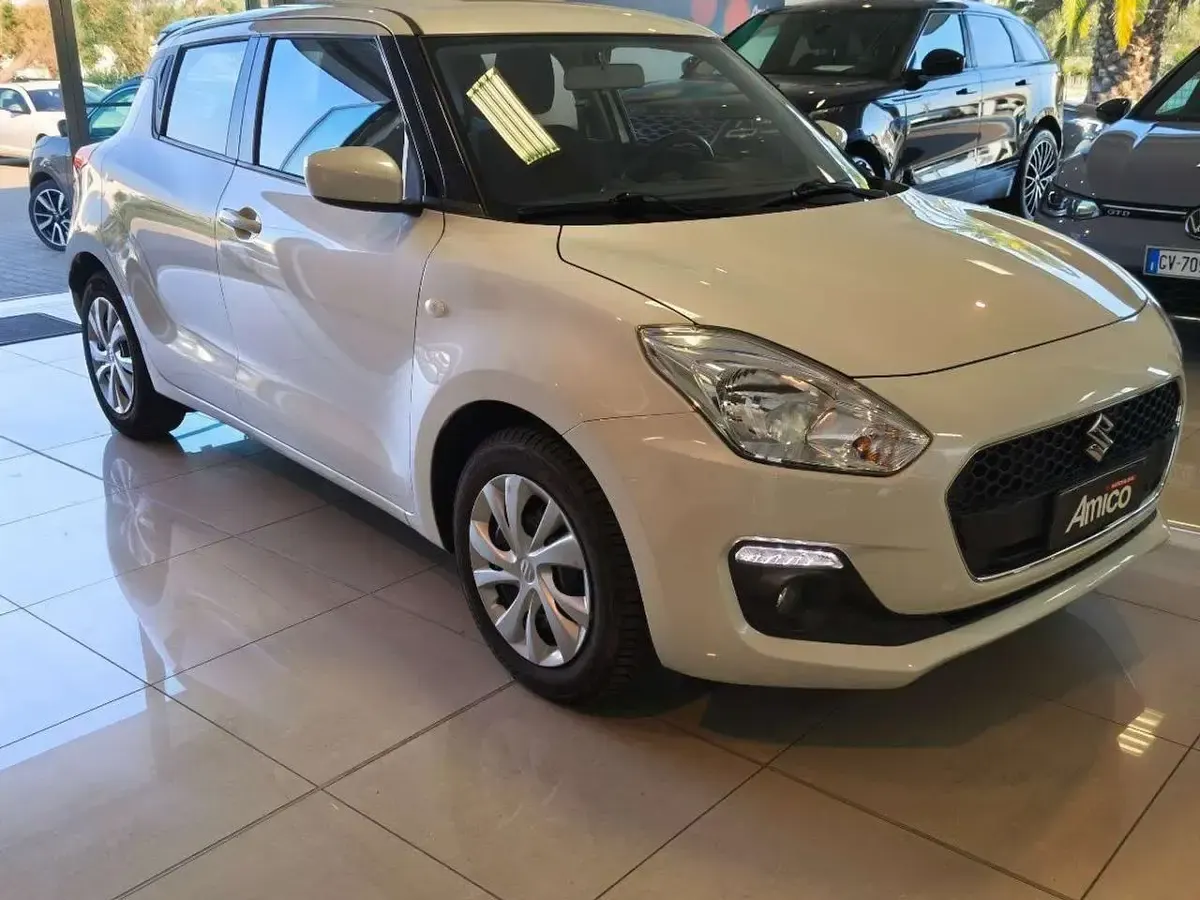 Usata Suzuki Swift 90 CV (66 kW) 2020 Bianco Utilitaria