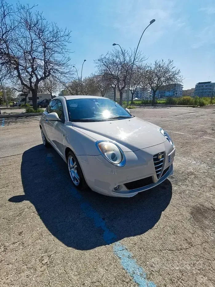 Usata Alfa Romeo MiTo Progression 79 CV (58 kW) 2009 Rosso Utilitaria