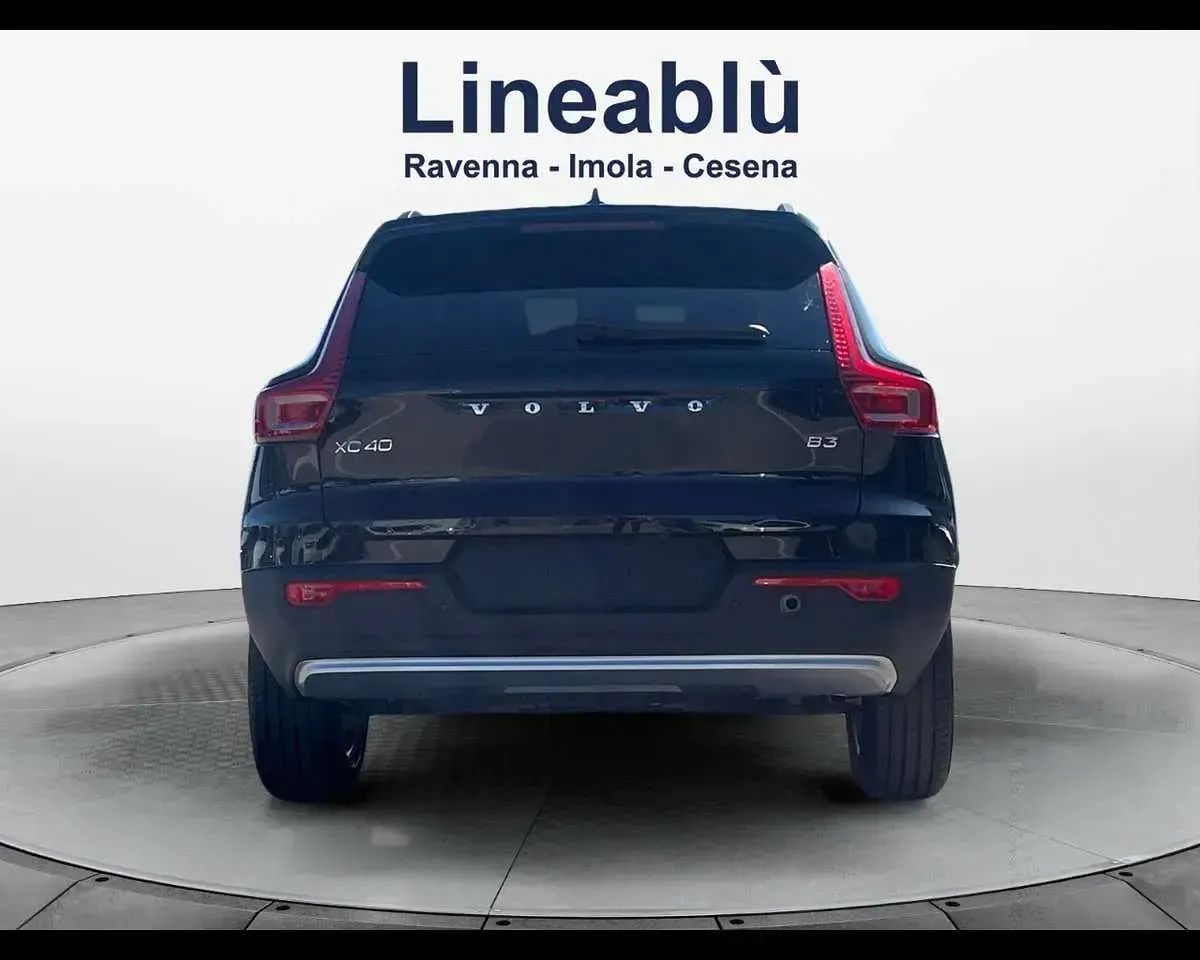 Nuova Volvo XC40 163 CV (119 kW) 2026 Onyx black SUV