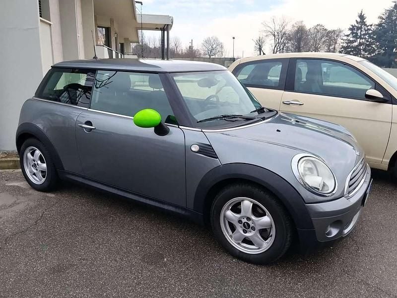 Usata Mini Cooper 75 CV (55 kW) 2010 Grigio Utilitaria
