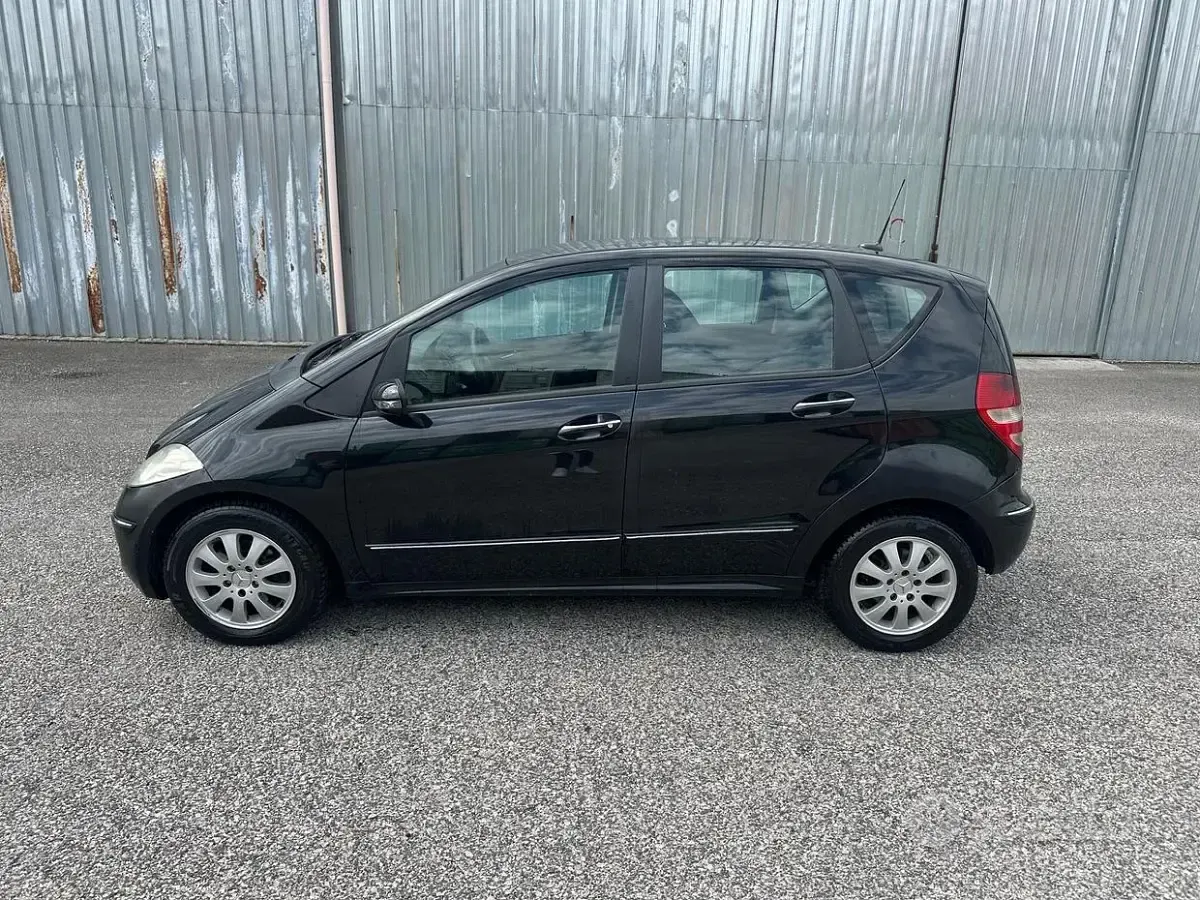 Usata Mercedes A180 Avantgarde 109 CV (80 kW) 2008 Nero Berlina