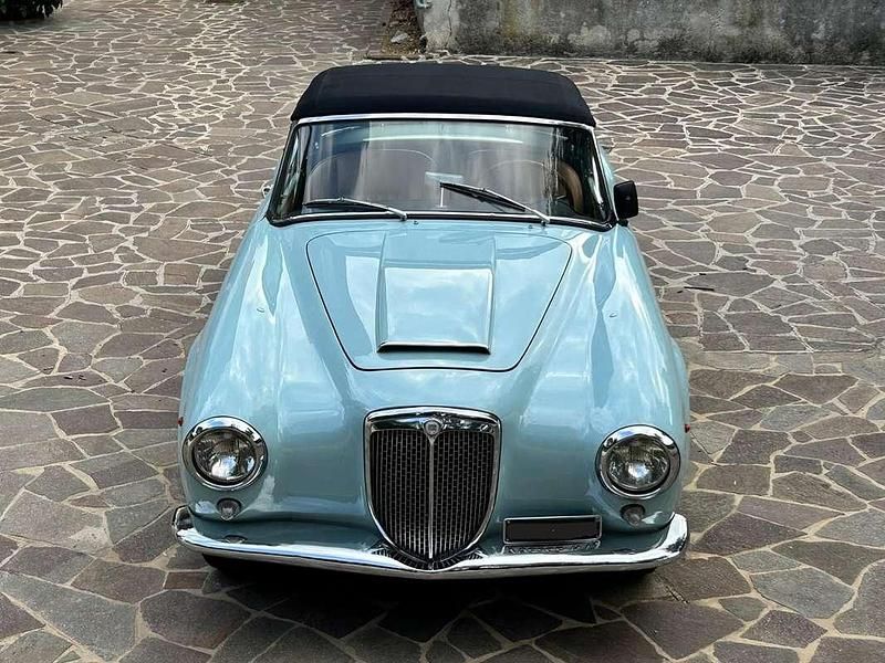 Usata Lancia Aurelia 116 CV (85 kW) 1957 Blu/azzurro Cabrio