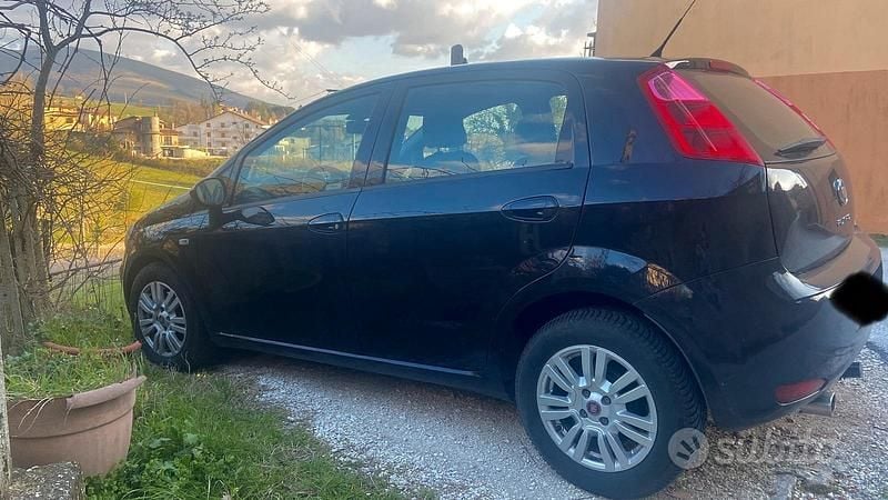 Usata Fiat Punto 95 CV (69 kW) 2017 Nero Utilitaria