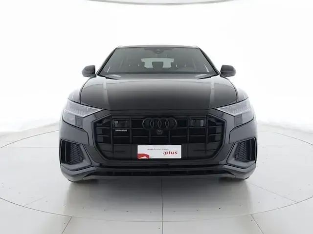 Usata Audi Q8 Sport 286 CV (210 kW) 2022 Nero mito metallizzato SUV