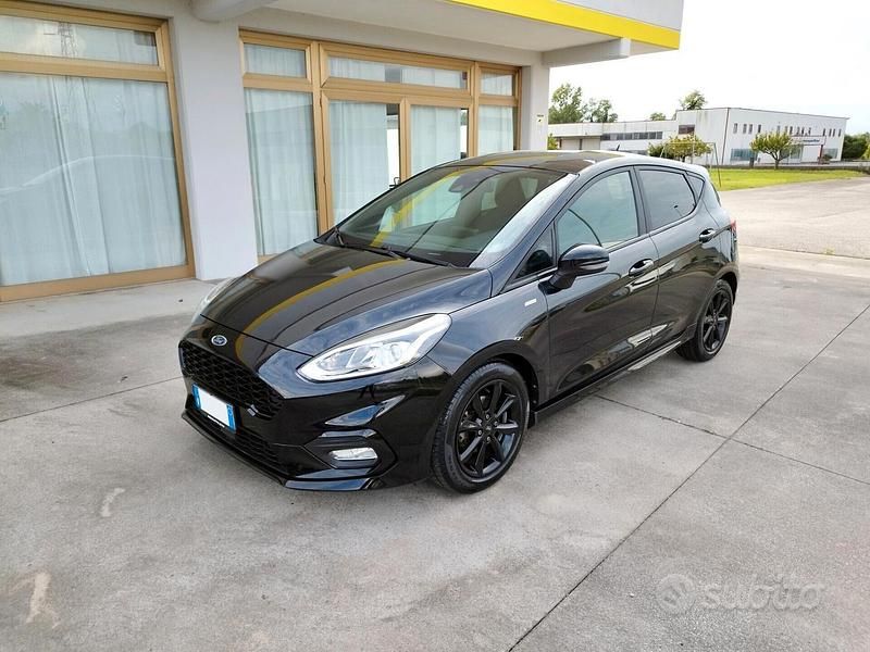 Nero Usata 2018 Ford Fiesta ST-Line Berlina | 8900 € (Cara) - Immagine 1/4