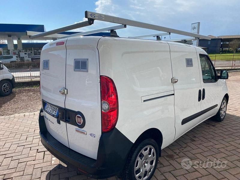 Usata Fiat Doblò S 120 CV (88 kW) 2021 Bianco Monovolume