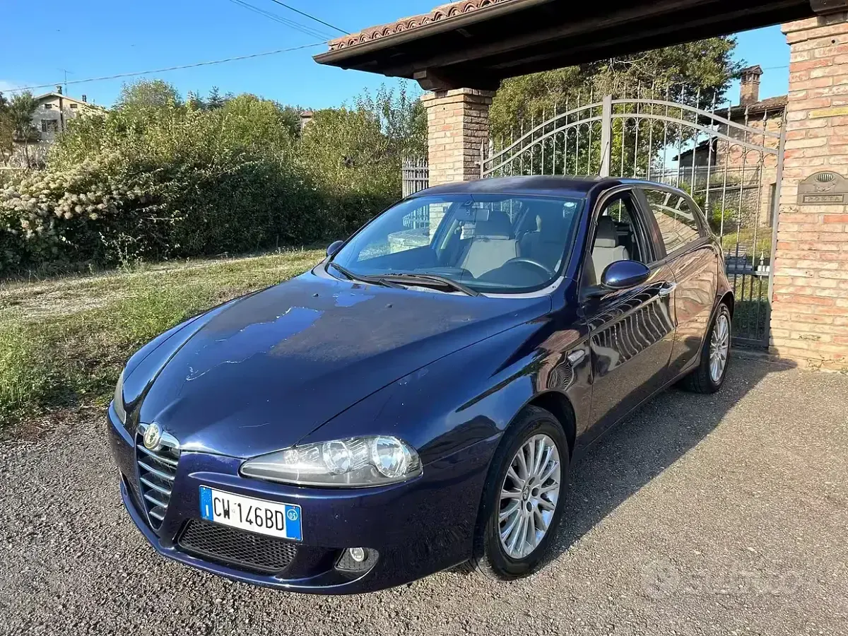 Usata Alfa Romeo 147 120 CV (88 kW) 2005 Utilitaria