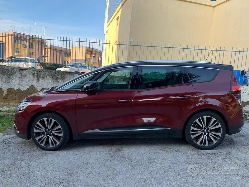 Usata Renault Grand Scénic IV Initiale Paris 160 CV (117 kW) 2018 Rosso Monovolume