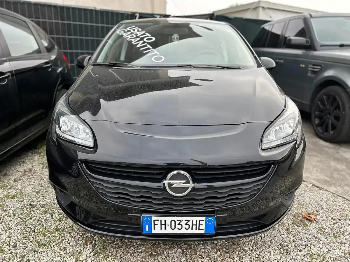 Używany Opel Corsa 2017 Czarny Hatchback