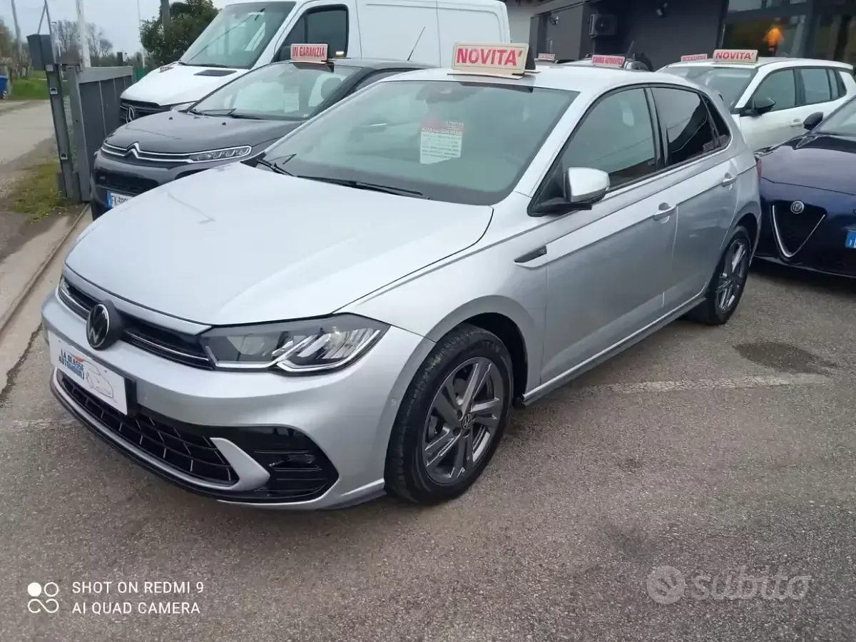Usata VW Polo 95 CV (69 kW) 2023 Grigio Utilitaria