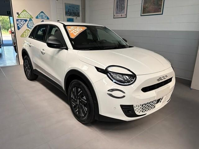 Usata Fiat 600 100 CV (73 kW) 2024 Bianco SUV