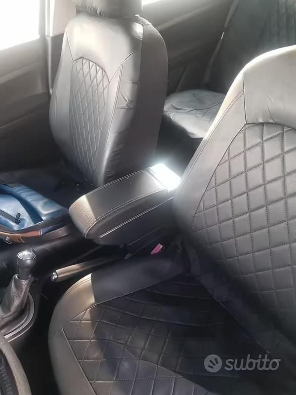Usata Peugeot 307 109 CV (80 kW) 2001 Nero Utilitaria