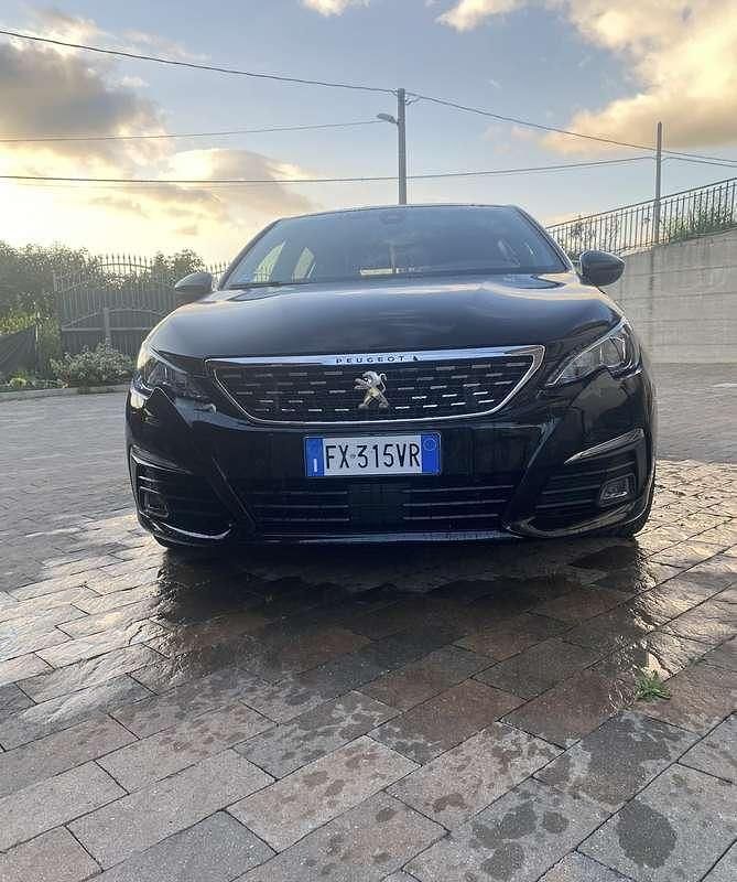Usata Peugeot 308 GT-line 131 CV (96 kW) 2019 Nero Berlina