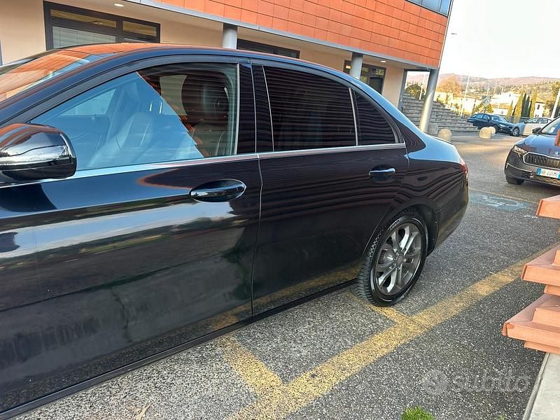 Usata Mercedes 220 2017 Nero Berlina