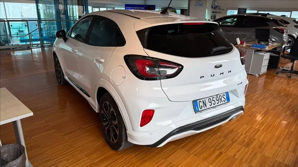 Usata Ford Puma ST-Line 125 CV (91 kW) 2023 Froz white SUV