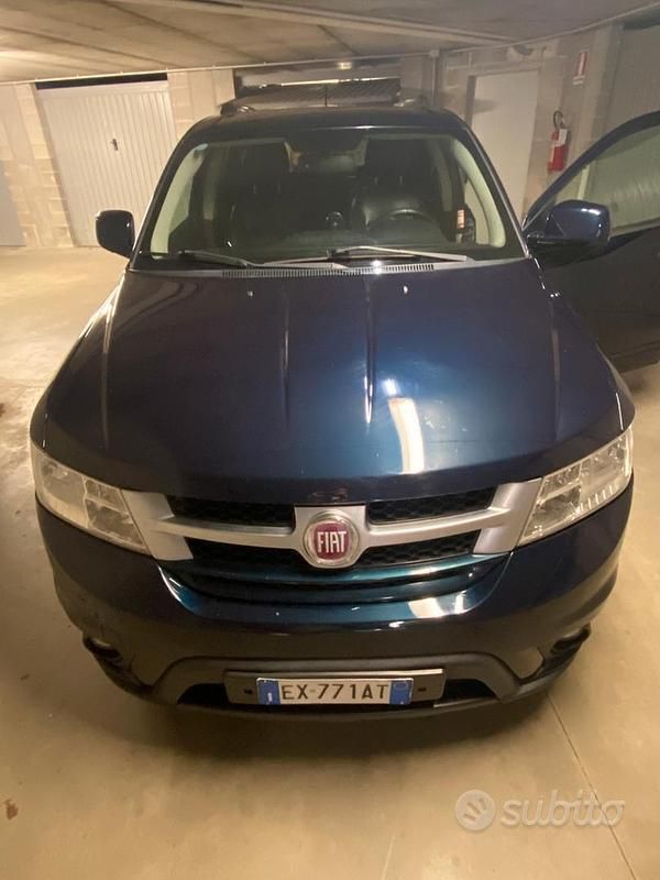 Usata Fiat Freemont 170 CV (125 kW) 2014 Blu SUV