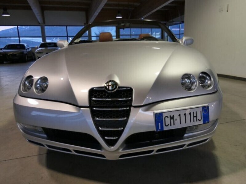 Usato 2004 Alfa Romeo GTV 2.0 Benzin 166 CV (14.900 €)