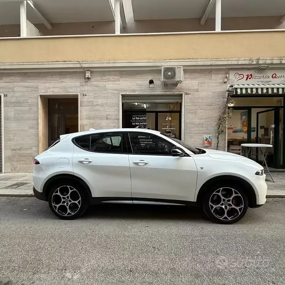 Usata Alfa Romeo Tonale Ti 131 CV (96 kW) 2023 Bianco SUV