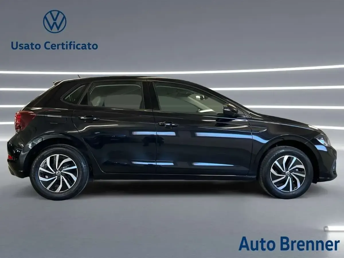 Usata VW Polo Life 95 CV (69 kW) 2025 Nero perla Utilitaria