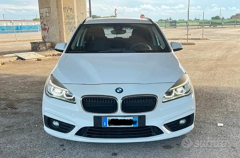 Usata 2015 BMW 218 Monovolume | 8800 € (Ottimo prezzo) - Immagine 1/4