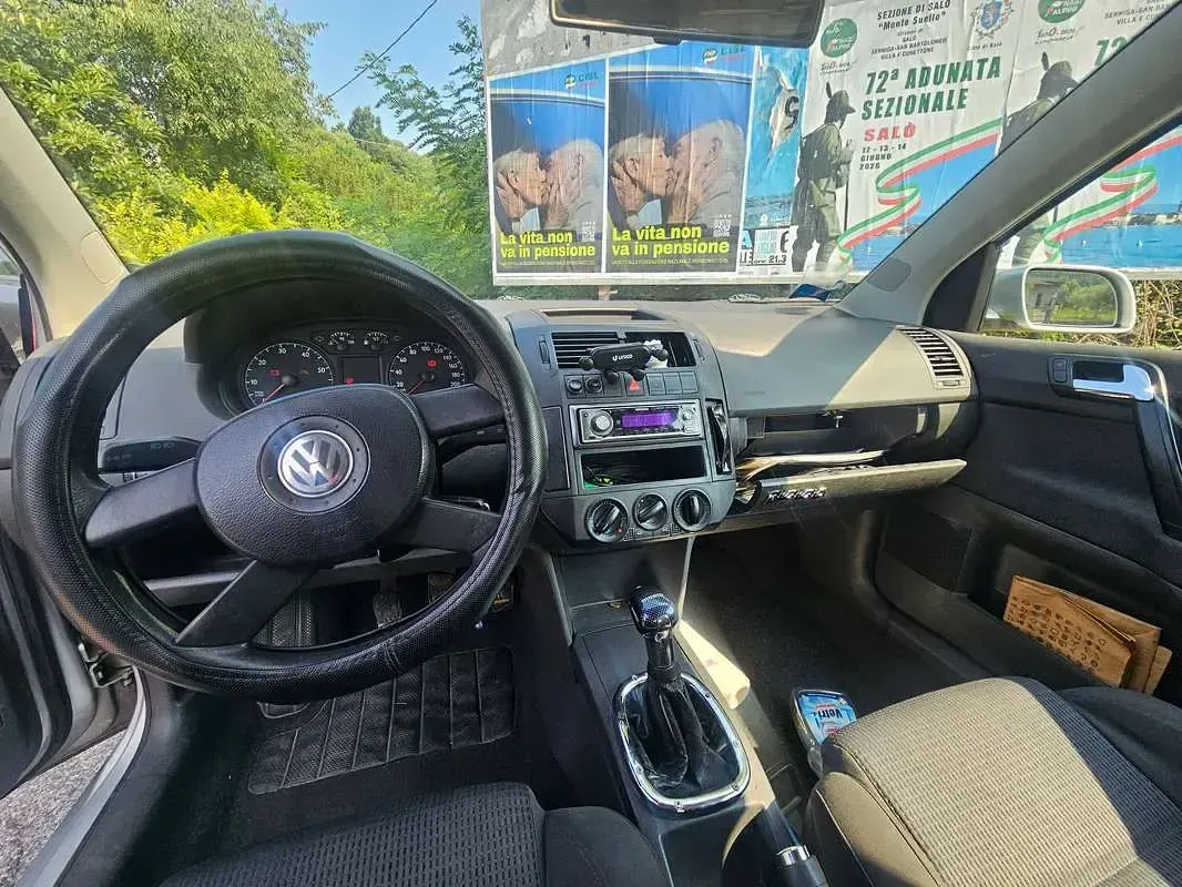 Usata VW Polo 75 CV (55 kW) 2005 Grigio Utilitaria