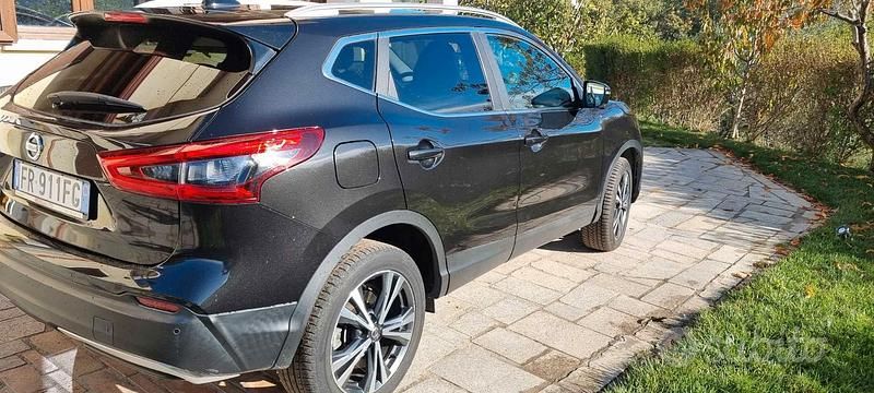 Usata Nissan Qashqai 2018 Nero SUV