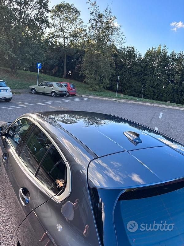 Usata BMW 118 150 CV (110 kW) 2020 Grigio Utilitaria