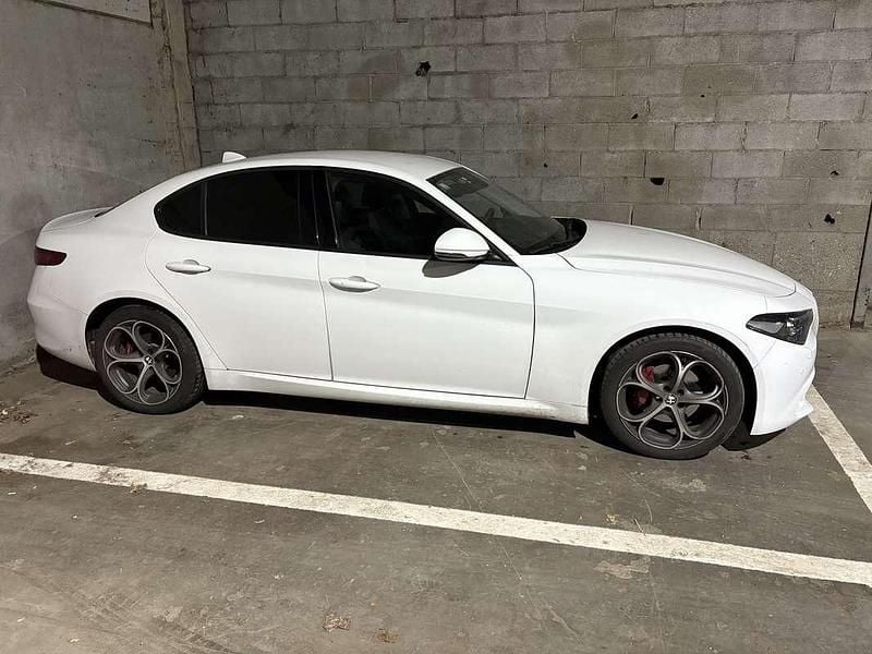 Usata Alfa Romeo Giulia Super 200 CV (147 kW) 2018 Bianco Berlina