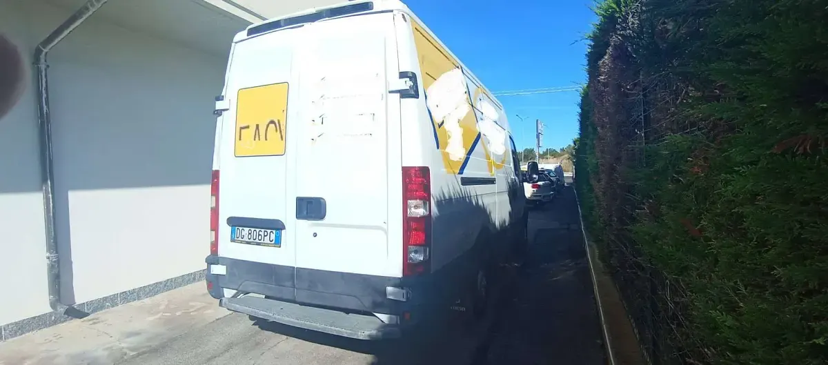 Usata Iveco Daily 97 CV (71 kW) 2007 Bianco Furgone