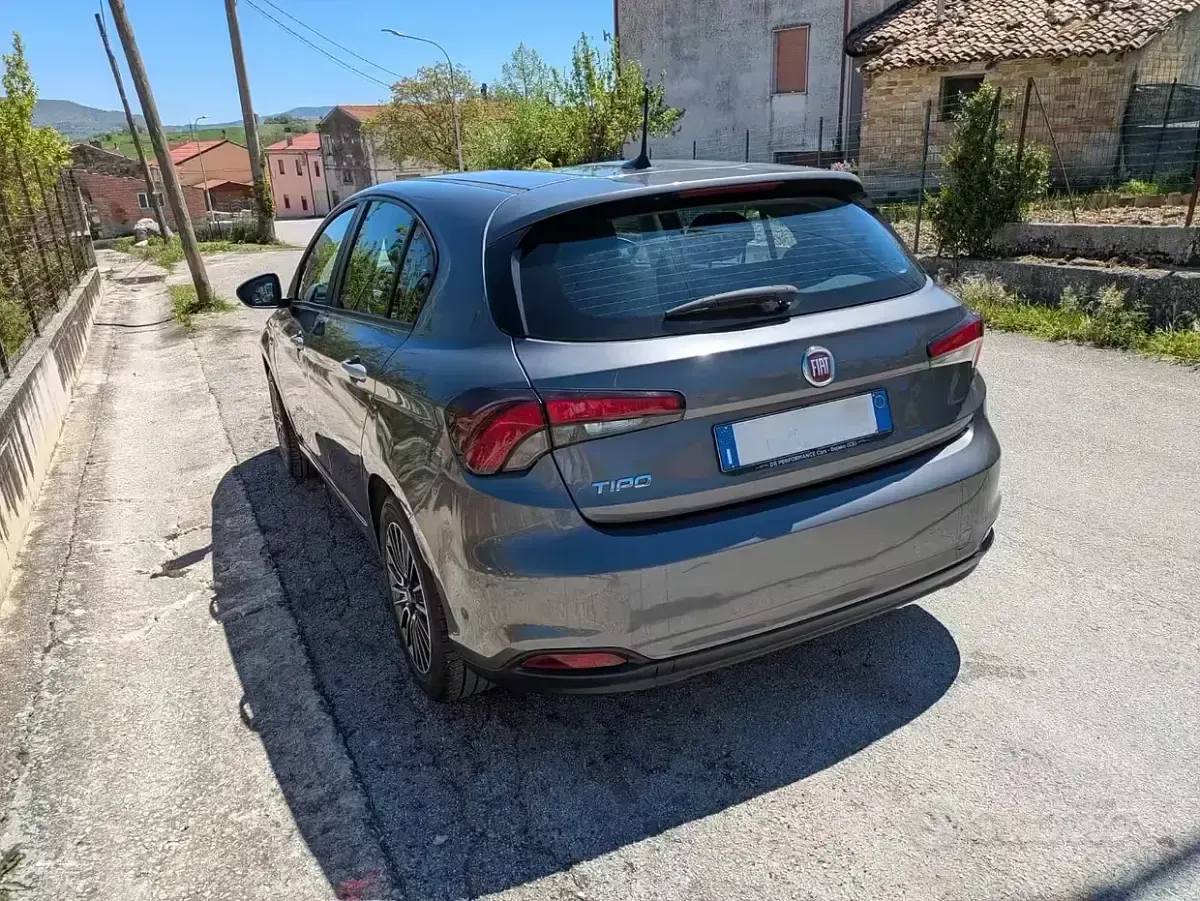 Usata Fiat Tipo 100 CV (73 kW) 2023 Grigio Berlina