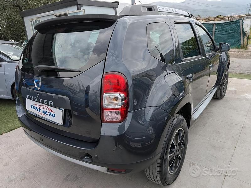 Usata Dacia Duster Prestige 110 CV (80 kW) 2016 Grigio SUV