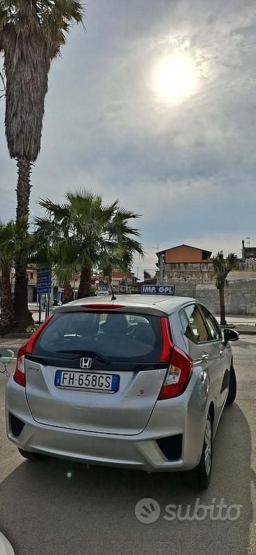 Usata Honda Jazz 102 CV (75 kW) 2017 Utilitaria