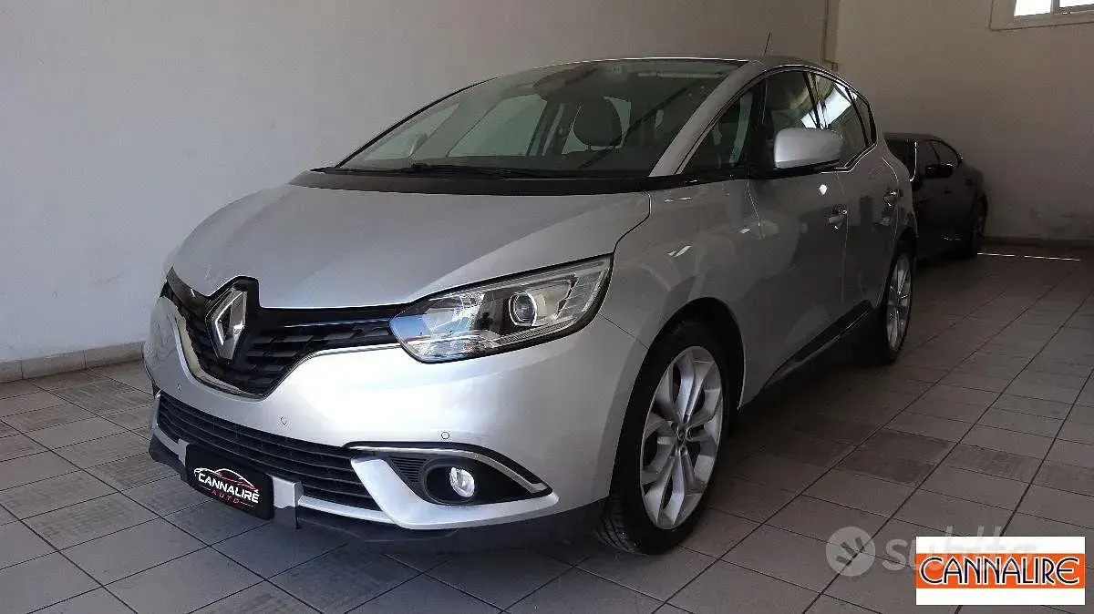 Usata Renault Scénic IV Zen 109 CV (80 kW) 2018 Grigio Monovolume