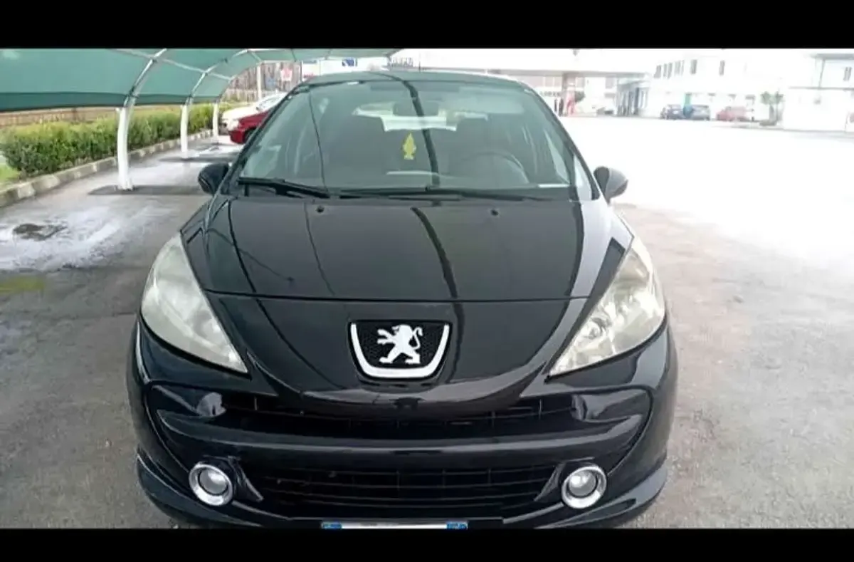 Usata Peugeot 207 90 CV (66 kW) 2007 Berlina