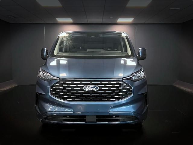 Usata Ford Tourneo Titanium 135 CV (99 kW) 2024 Blu Monovolume