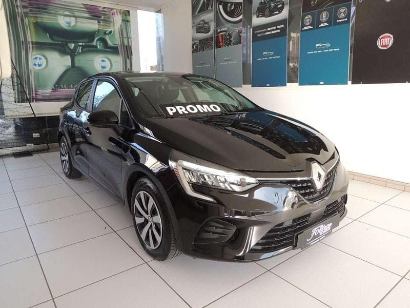 Nero Usata 2023 Renault Clio V Equilibre Tre volumi | 13.700 € (Buon prezzo) - Immagine 1/4