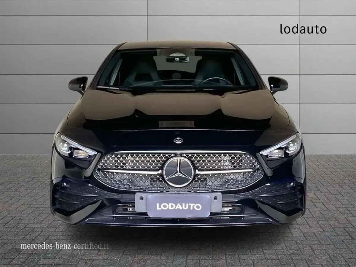 Usata Mercedes A180 AMG line 116 CV (85 kW) 2025 Nero Berlina