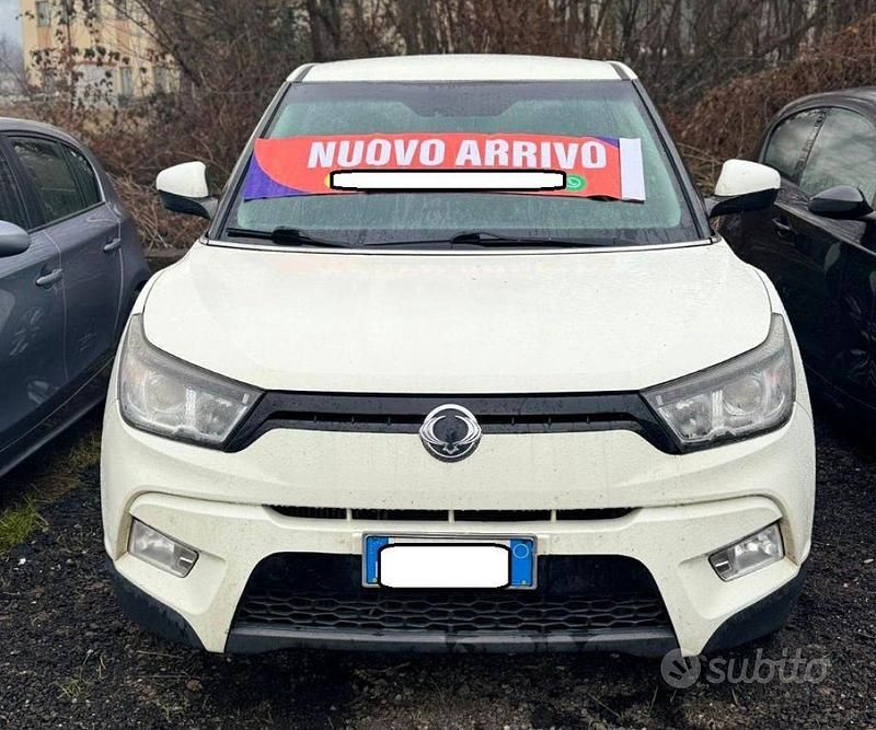 Usata Ssangyong (KGM) Tivoli 115 CV (84 kW) 2016 Bianco SUV