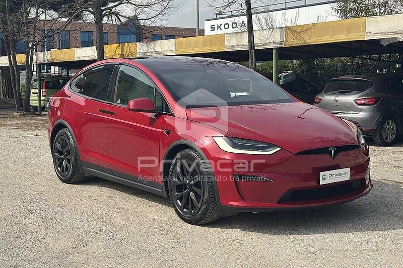 Usata Tesla Model X Plaid 759 kW (1033 CV) 2023 Rosso SUV
