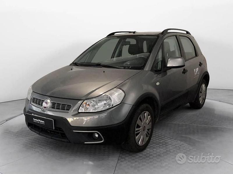 Grigio Usata 2010 Fiat Sedici Dynamic SUV | 6900 € (Cara) - Immagine 1/4