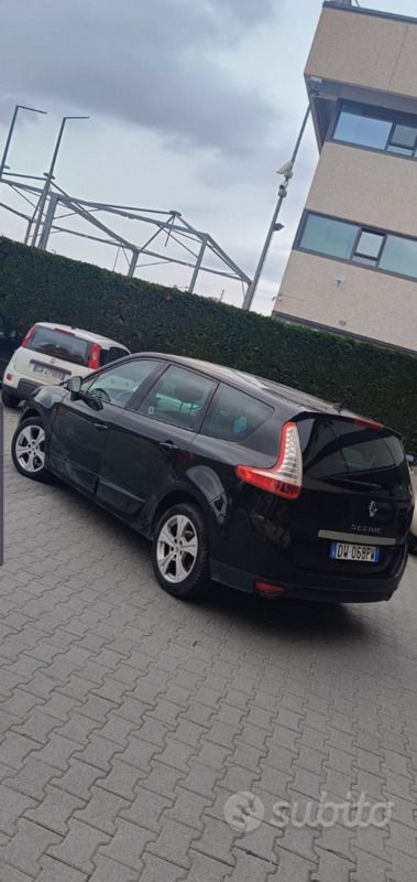 Usata Renault Scénic III 110 CV (80 kW) 2009 Monovolume