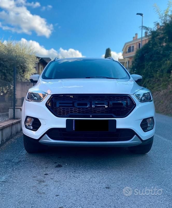 Usata Ford Kuga 120 CV (88 kW) 2018 Bianco SUV