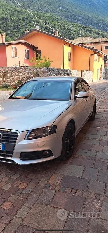 Usata Audi A4 143 CV (105 kW) 2010 Grigio Berlina