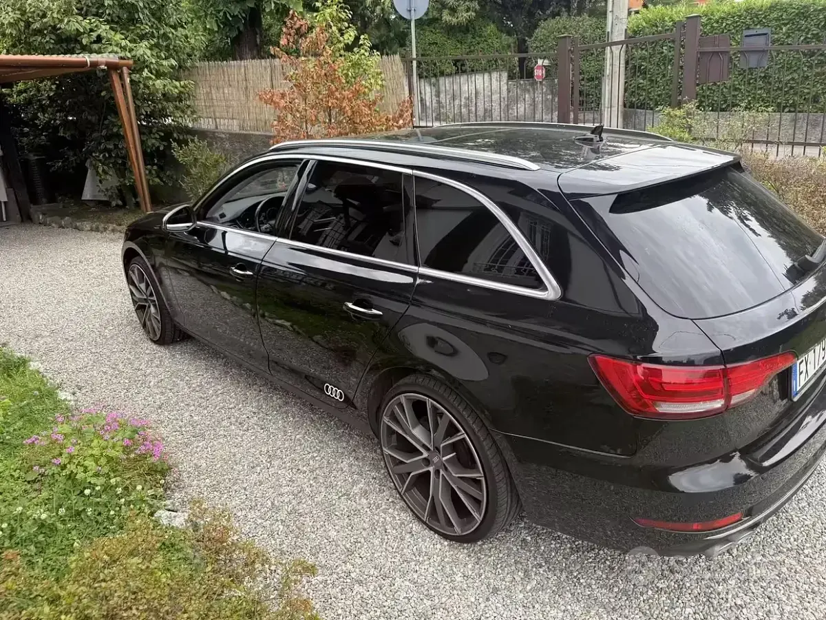 Usata Audi A4 190 CV (139 kW) 2016 Nero Station wagon